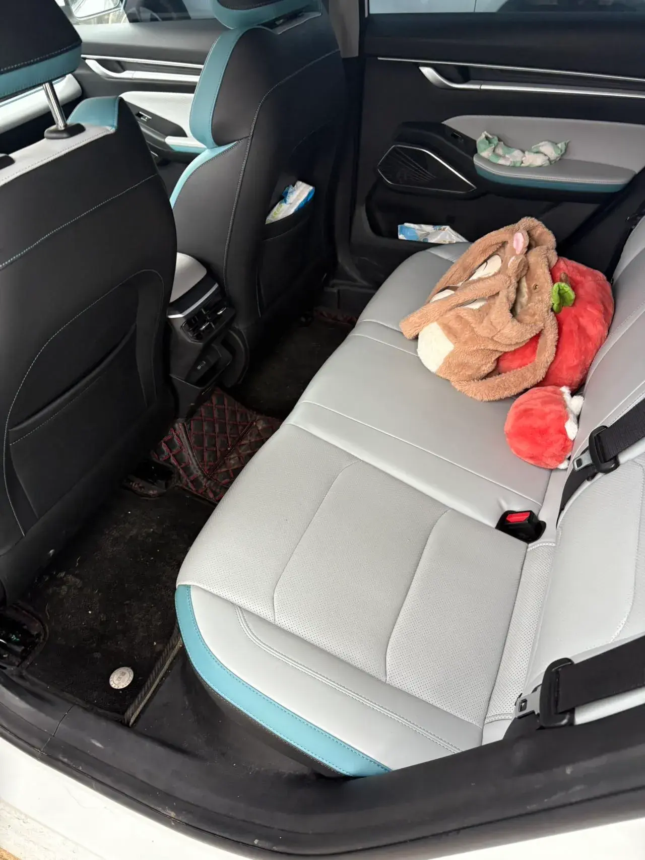 2023 GEELY EMGRAND thumbnail 4