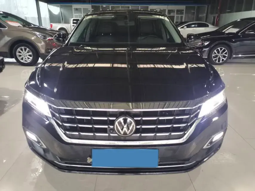 2021 VOLKSWAGEN PASSAT thumbnail 2