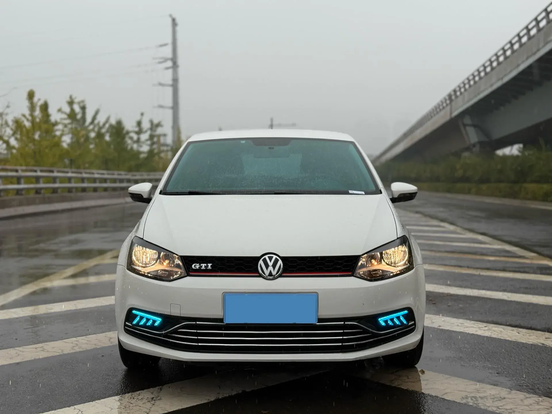 2018 VOLKSWAGEN POLO thumbnail 2