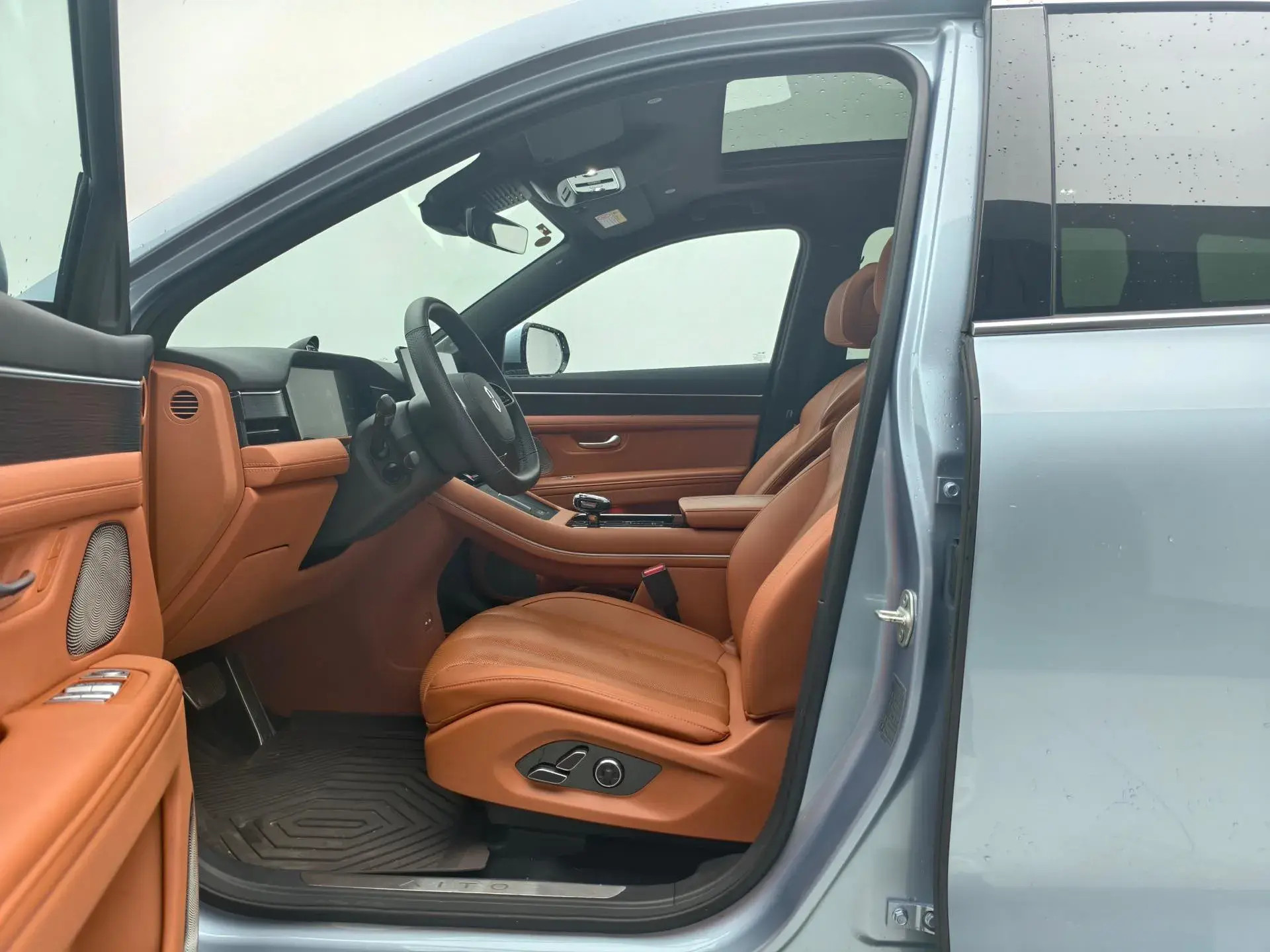 2024 AITO AITO thumbnail 3