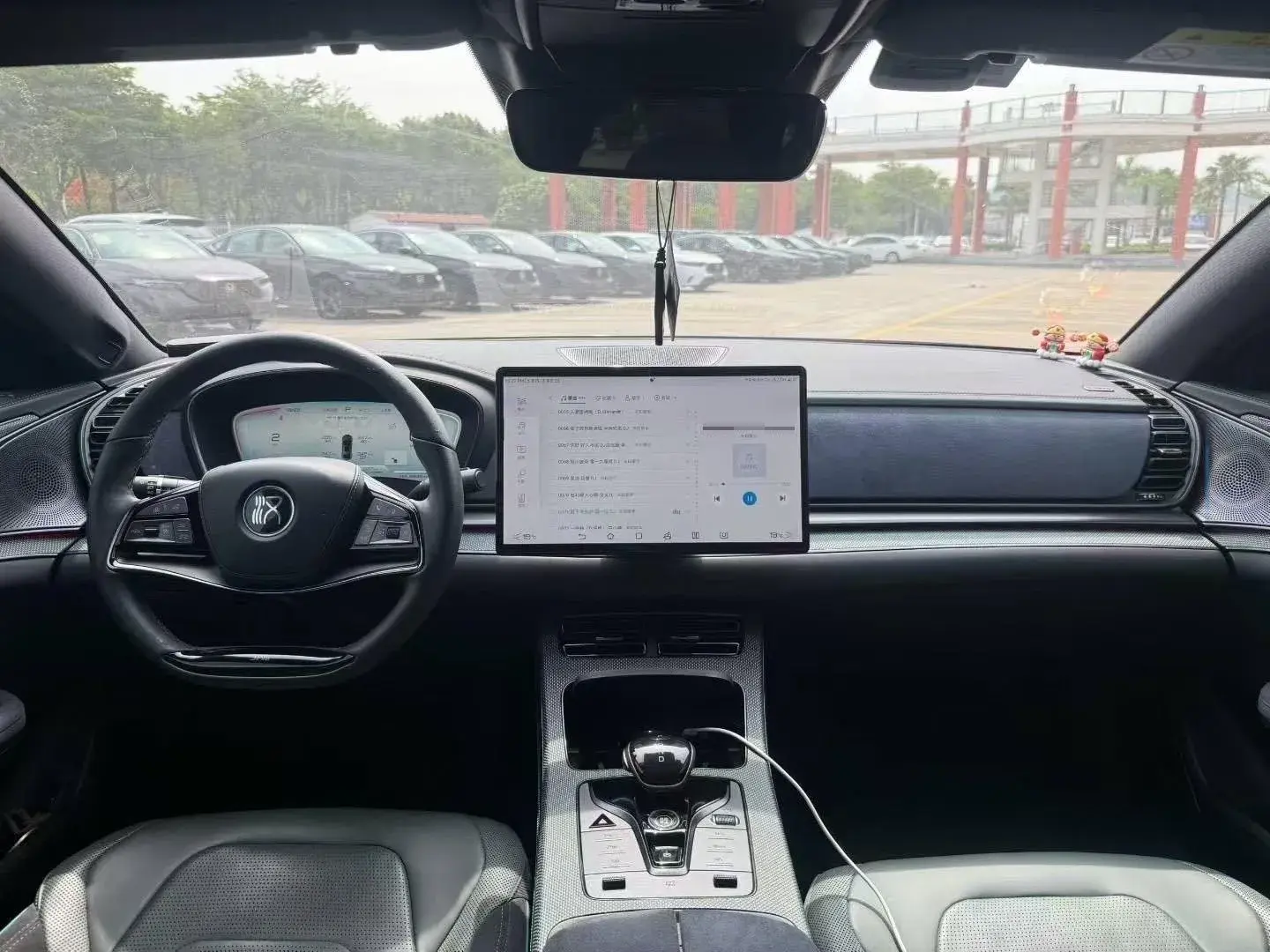 2022 BYD HAN thumbnail 4