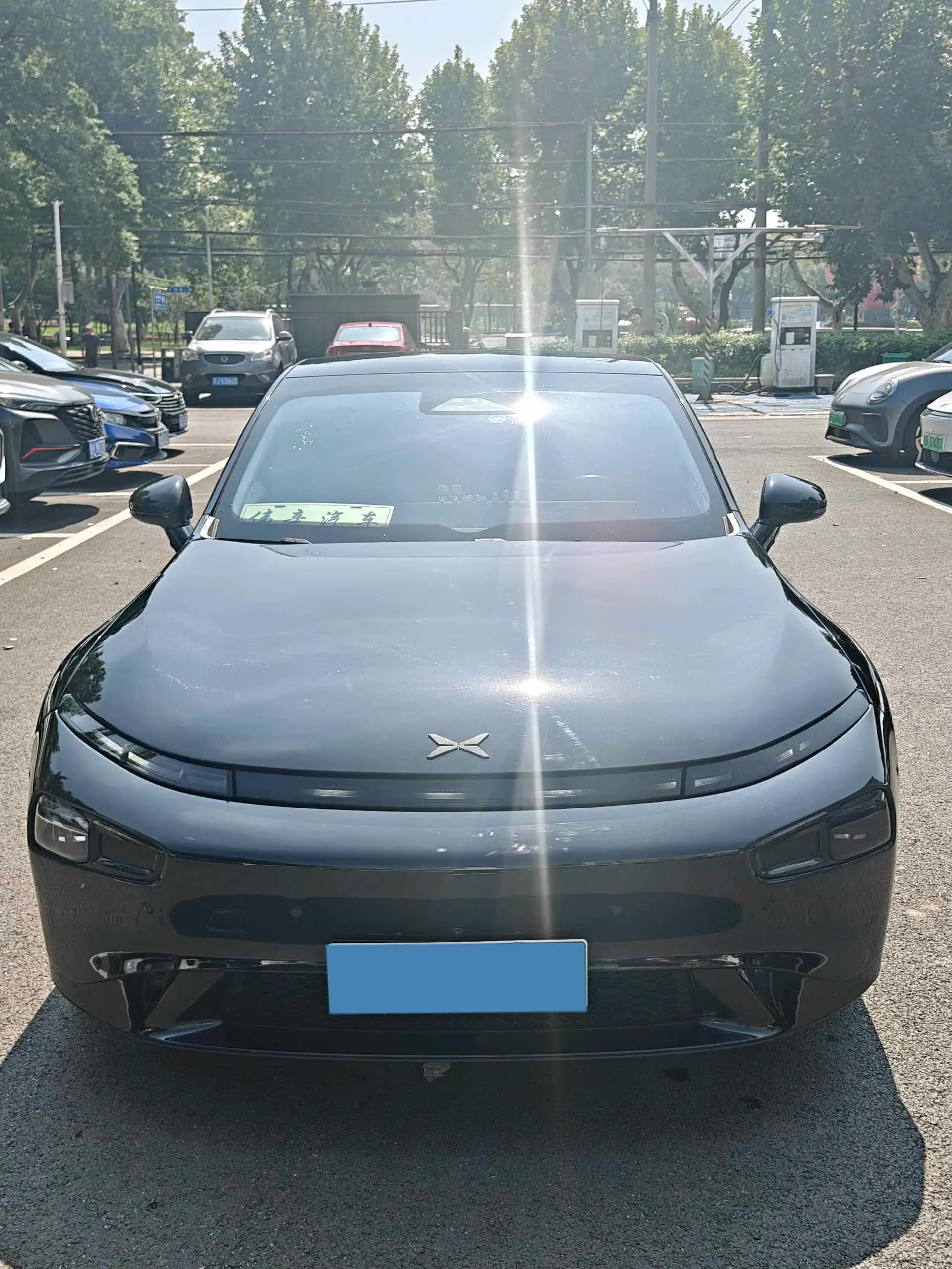 2023 XPENG P7 thumbnail 2