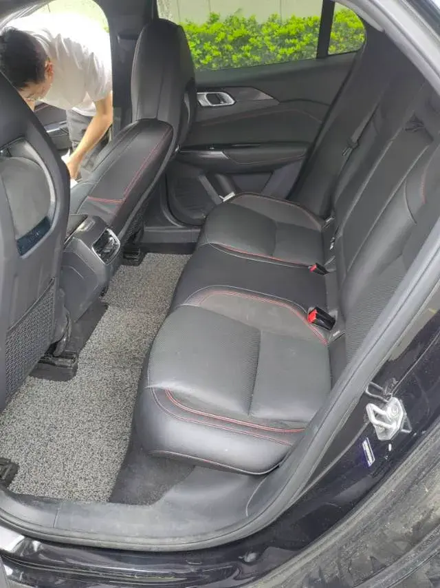 2019 LYNK&CO 03 thumbnail 4