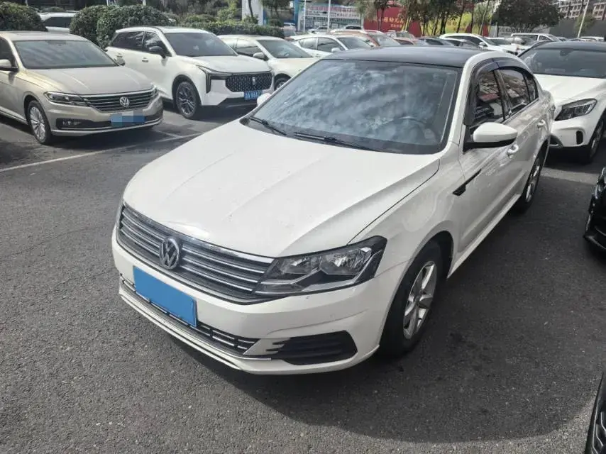 2019 VOLKSWAGEN LAVIDA view 1