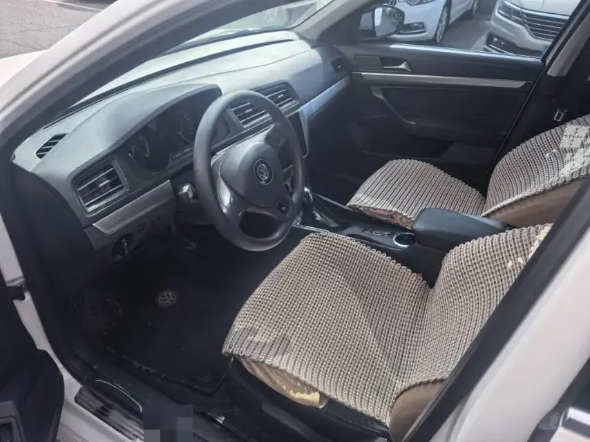 2019 VOLKSWAGEN LAVIDA thumbnail 3