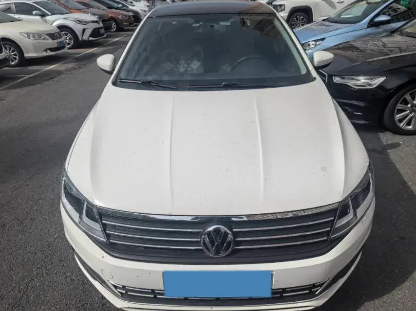 2019 VOLKSWAGEN LAVIDA thumbnail 2