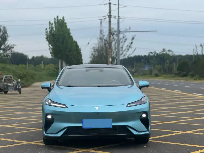 2024 DEEPAL L07 thumbnail 3