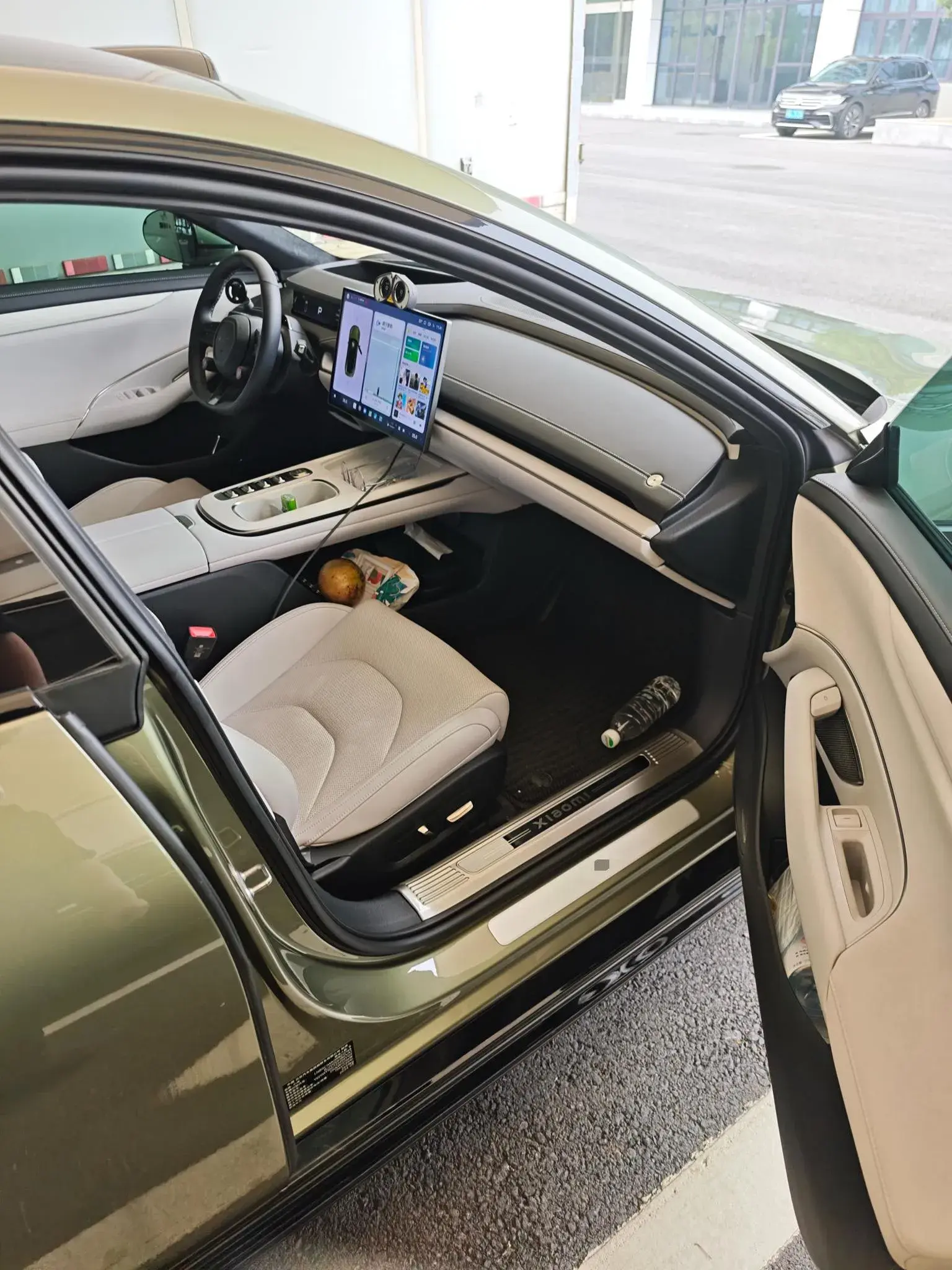 2024 MI SU7 thumbnail 4