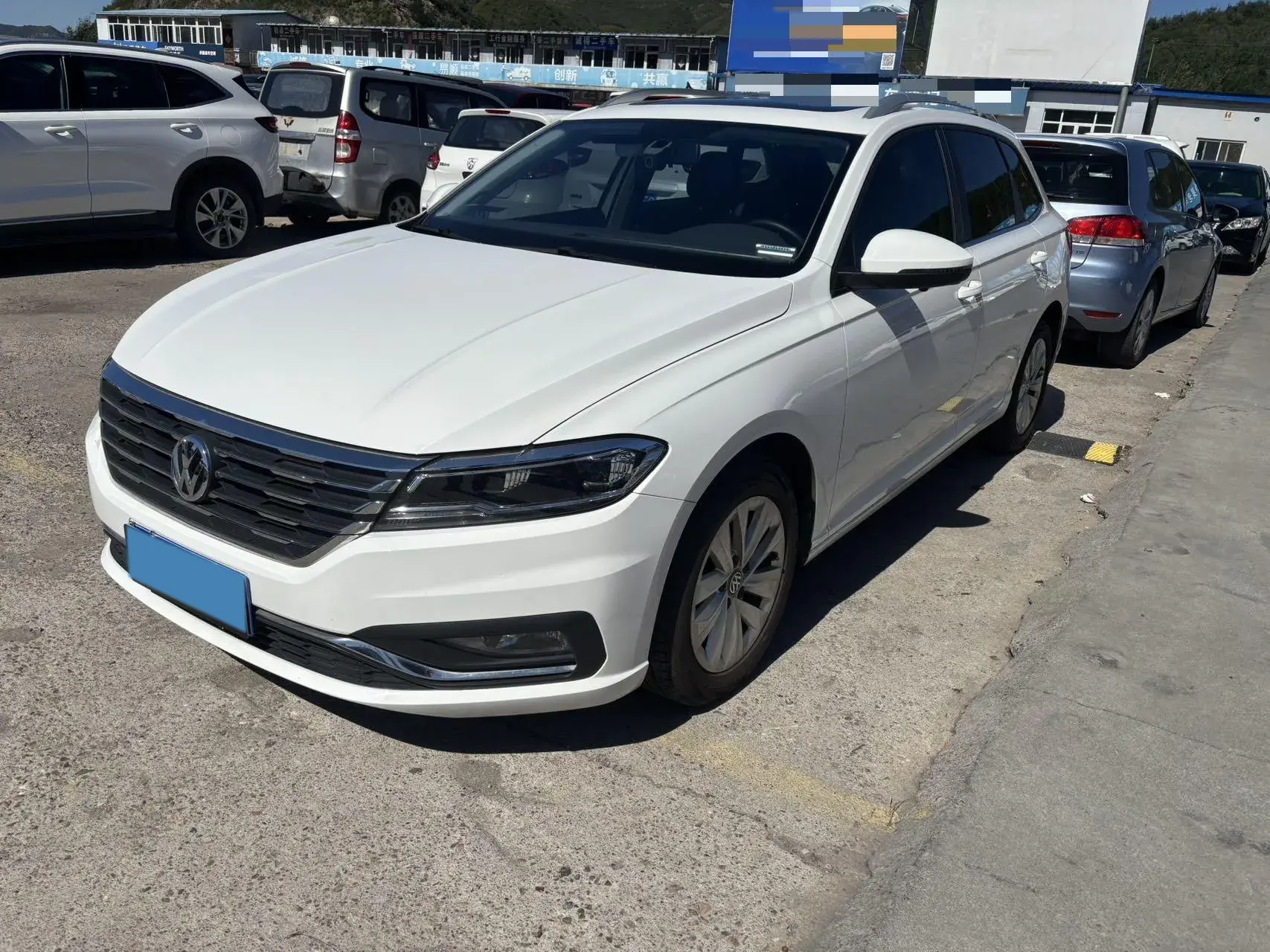 2018 VOLKSWAGEN LAVIDA view 1