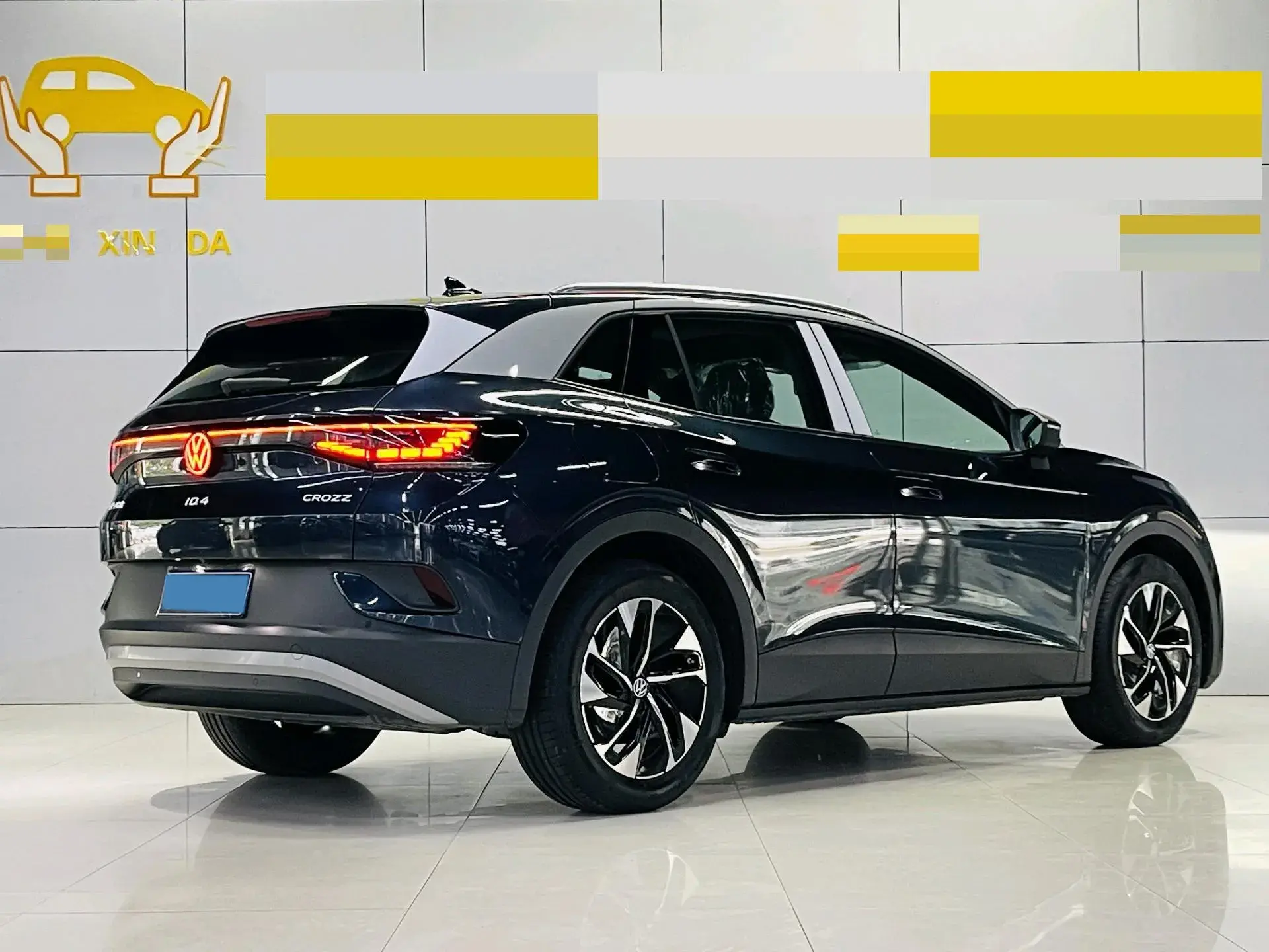 2025 VOLKSWAGEN ID.4 thumbnail 3