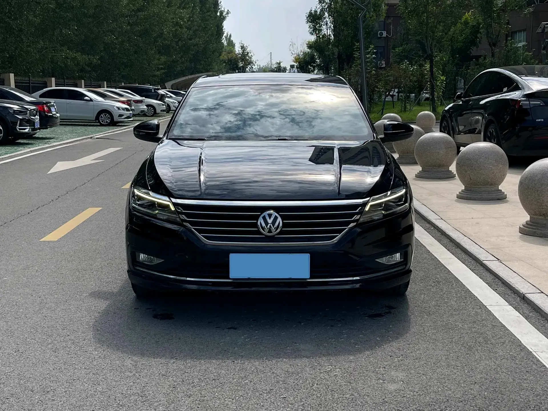 2018 VOLKSWAGEN LAVIDA thumbnail 3