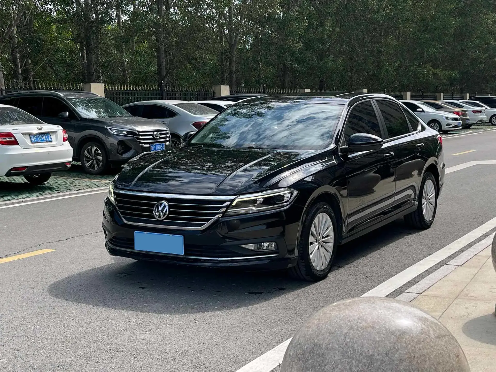 2018 VOLKSWAGEN LAVIDA view 1