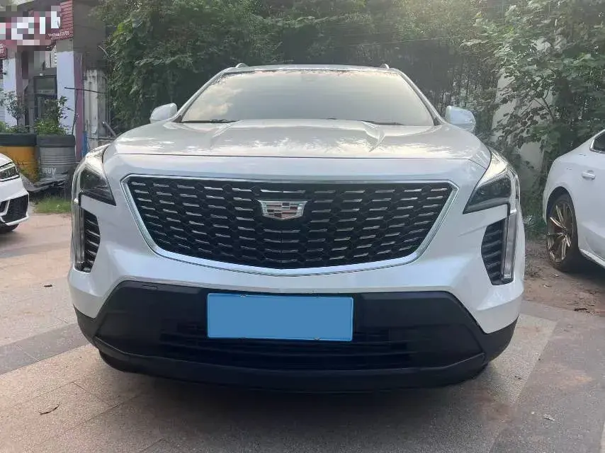2021 CADILLAC XT4 thumbnail 2