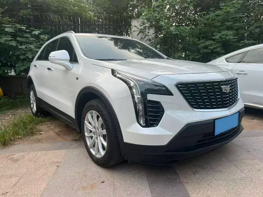 2021 CADILLAC XT4 thumbnail 3