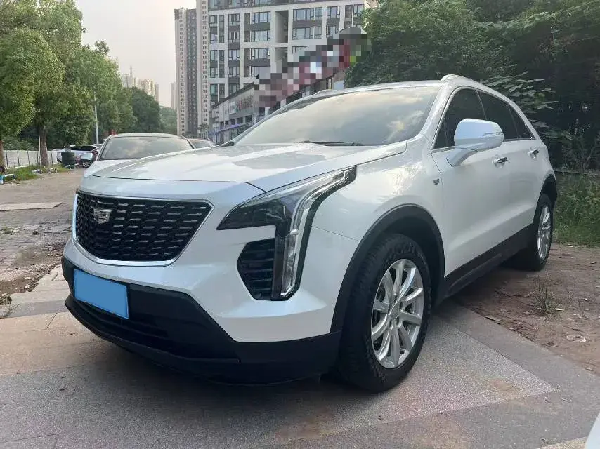 2021 CADILLAC XT4 view 1