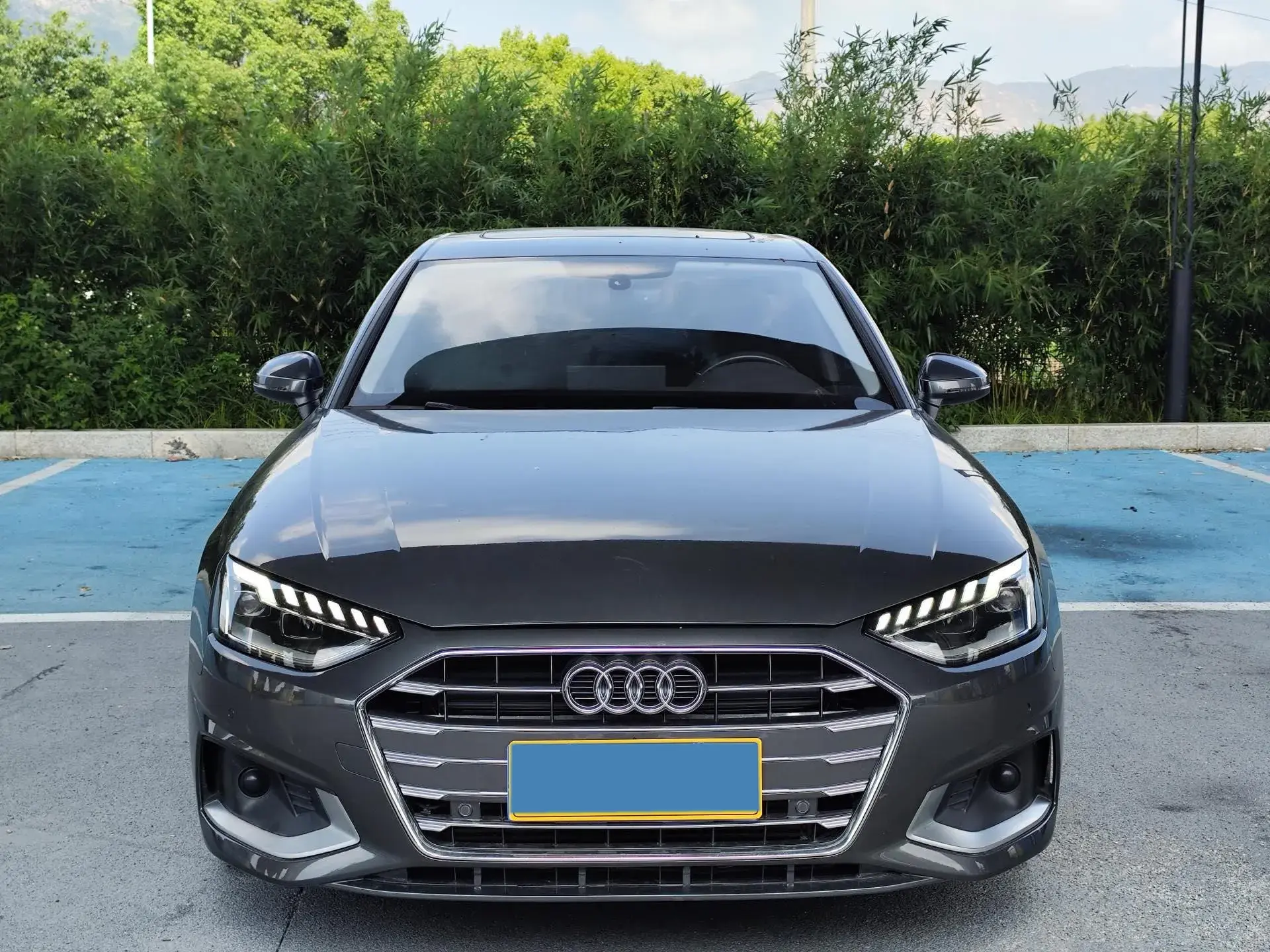 2020 AUDI A4L thumbnail 2