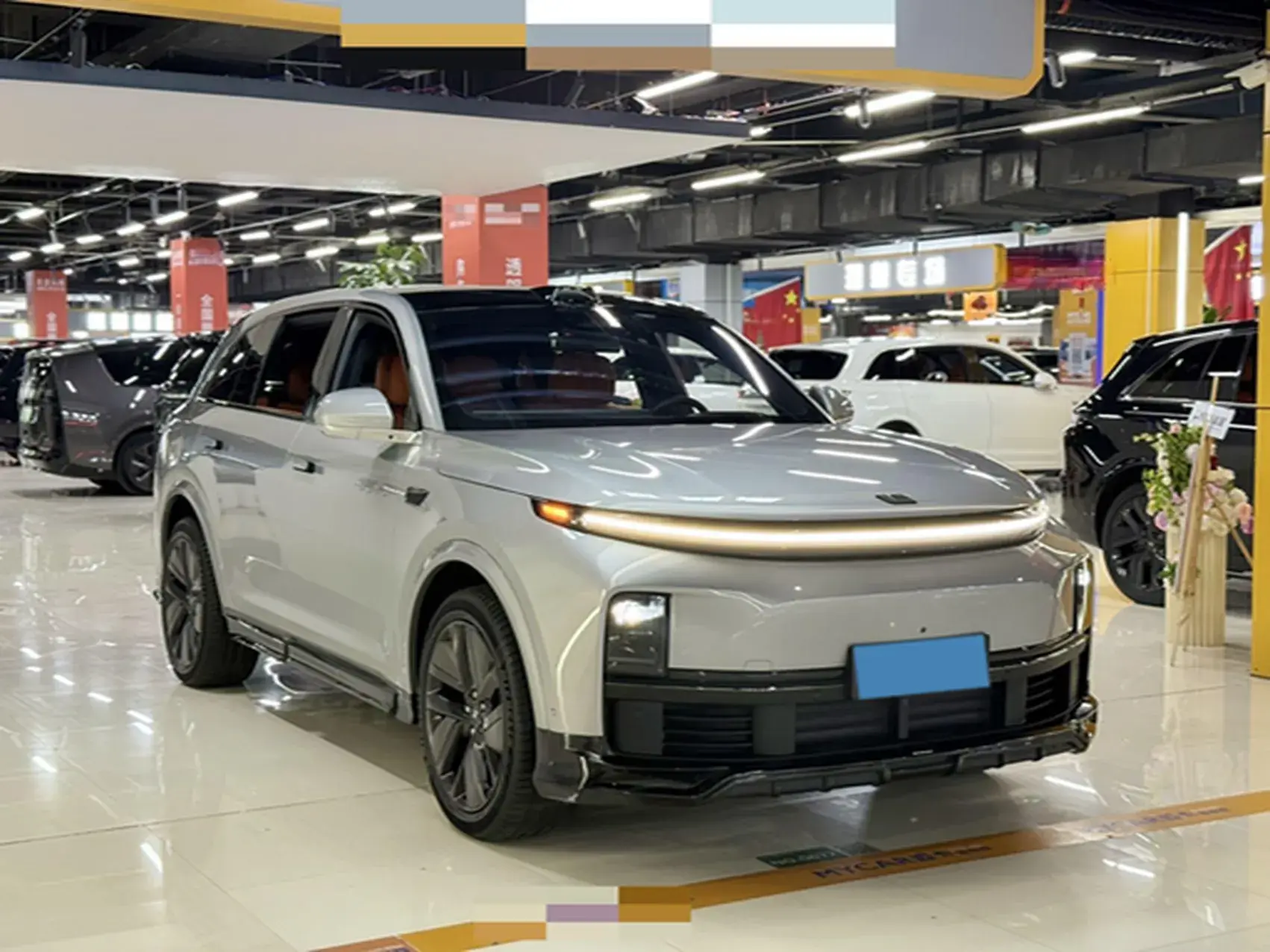 2023 LI L7 thumbnail 3