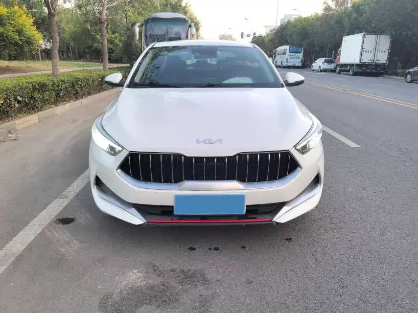 2021 KIA K3 thumbnail 2