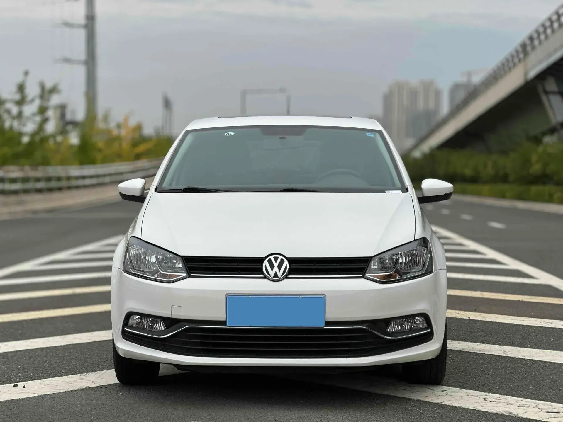 2018 VOLKSWAGEN POLO thumbnail 2