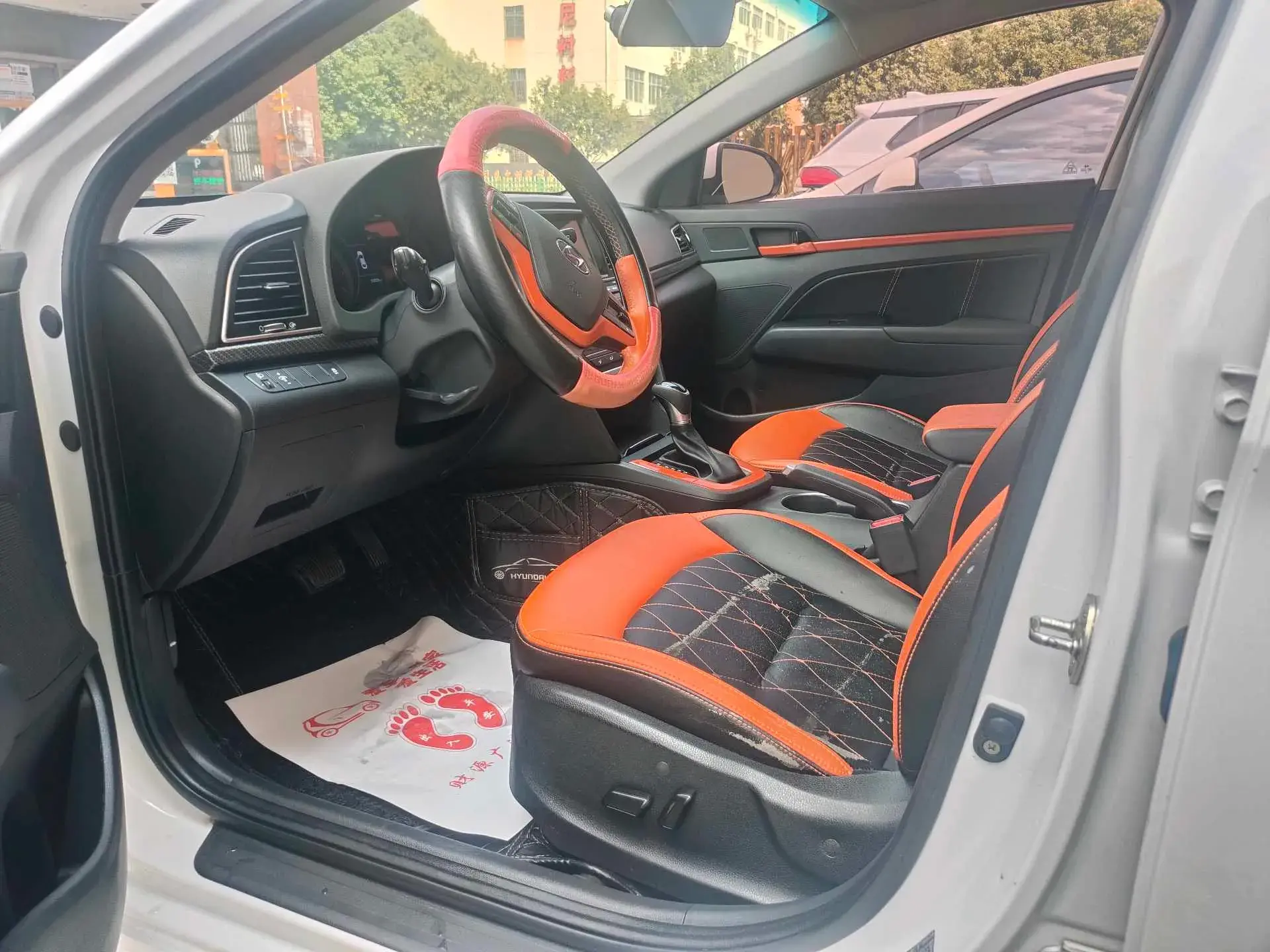 2016 HYUNDAI ELANTRA thumbnail 2