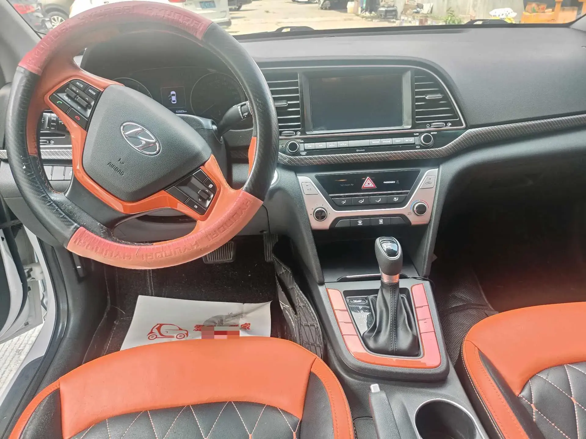 2016 HYUNDAI ELANTRA thumbnail 4