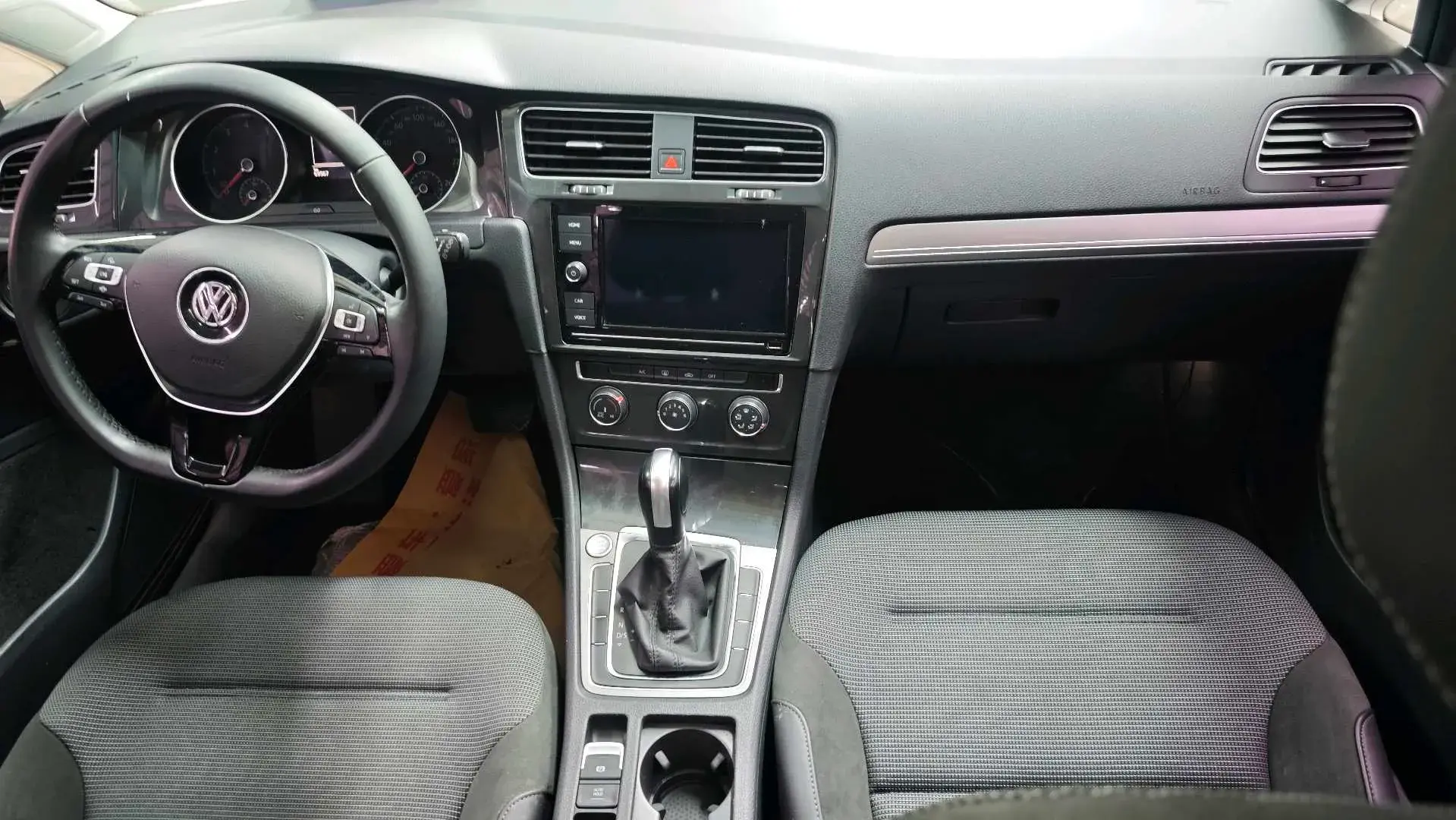 2018 VOLKSWAGEN GOLF thumbnail 4