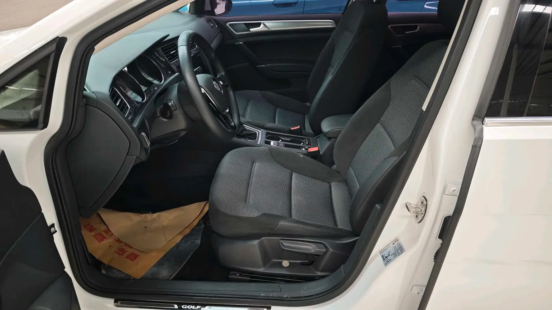 2018 VOLKSWAGEN GOLF thumbnail 2