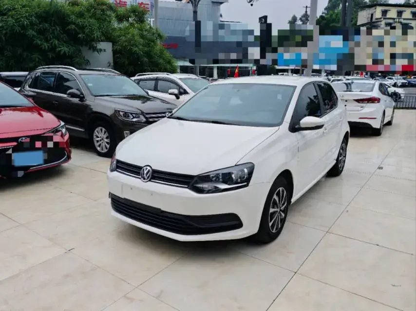 2018 VOLKSWAGEN POLO view 1