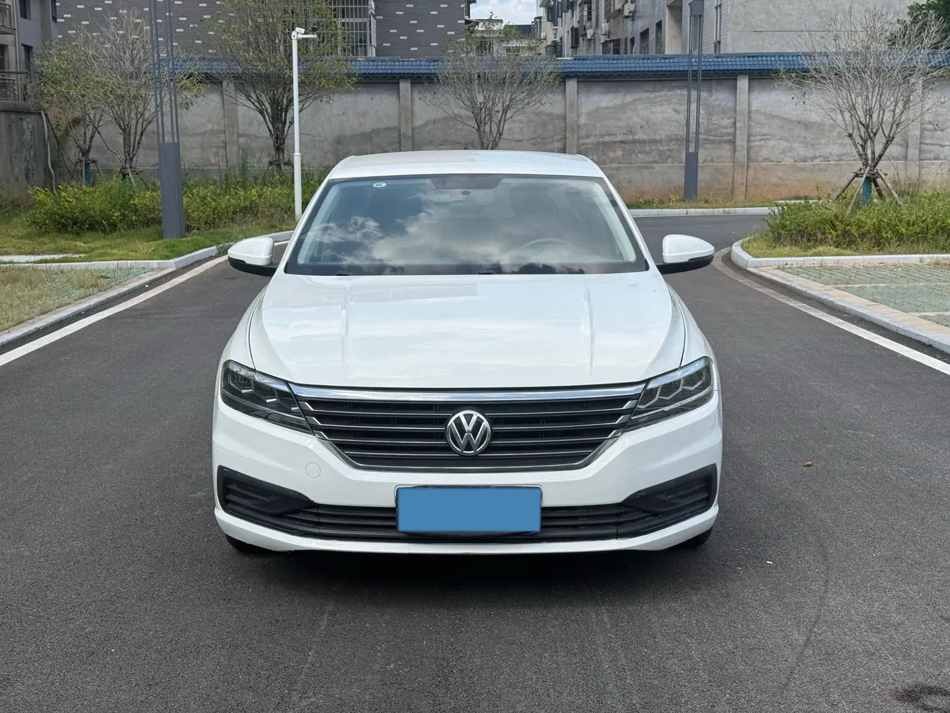 2021 VOLKSWAGEN LAVIDA thumbnail 2