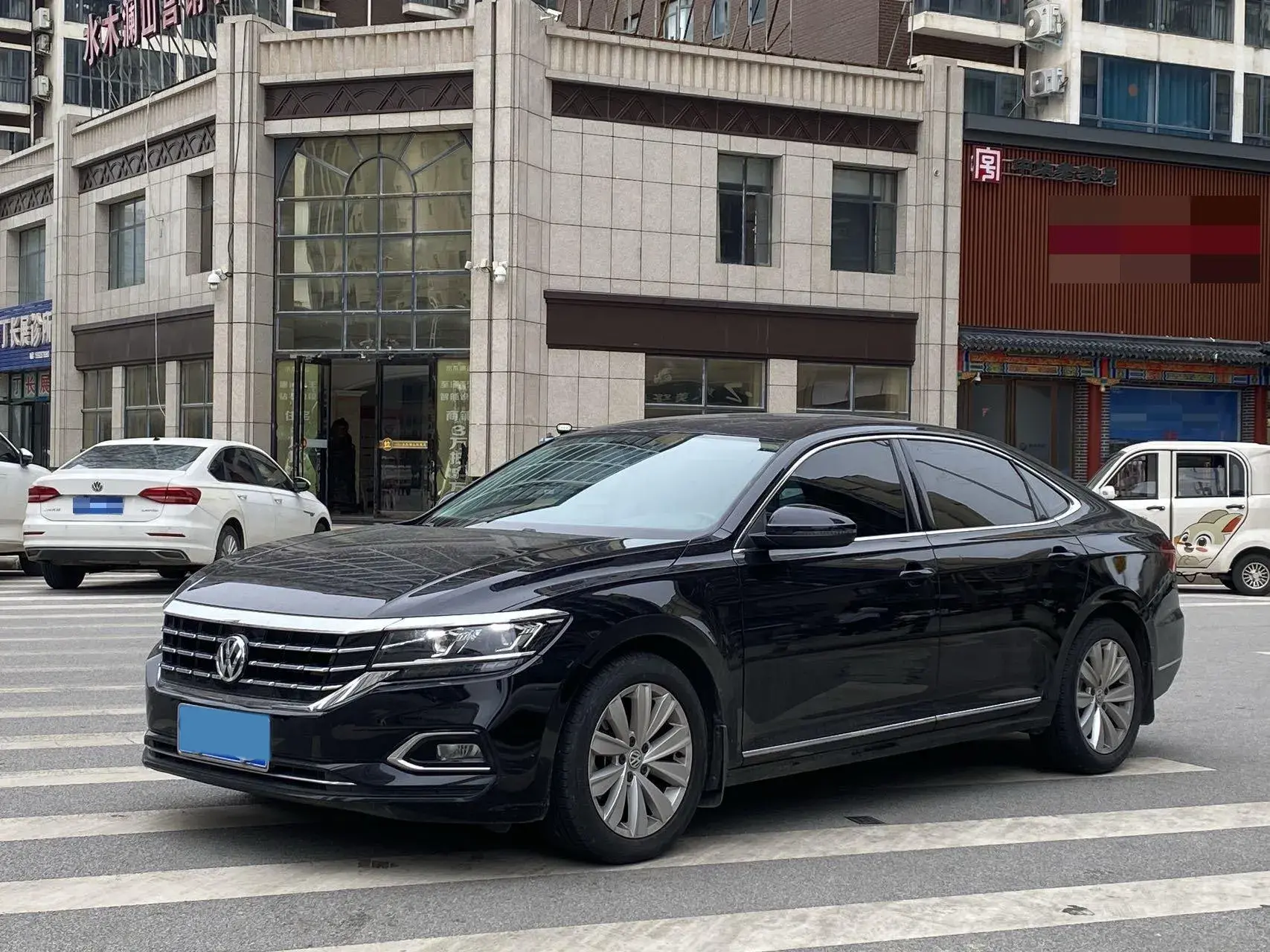 2019 VOLKSWAGEN PASSAT view 1
