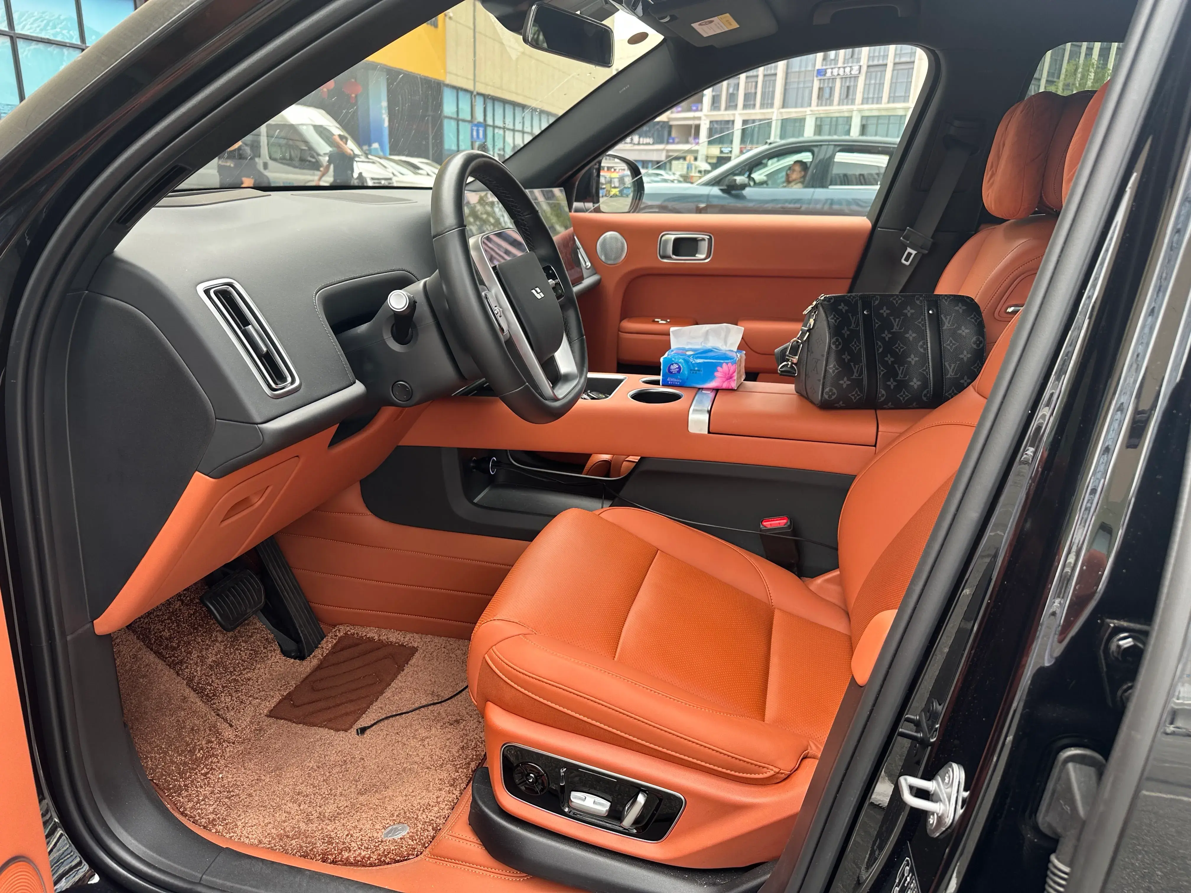 2024 LI L7 thumbnail 4