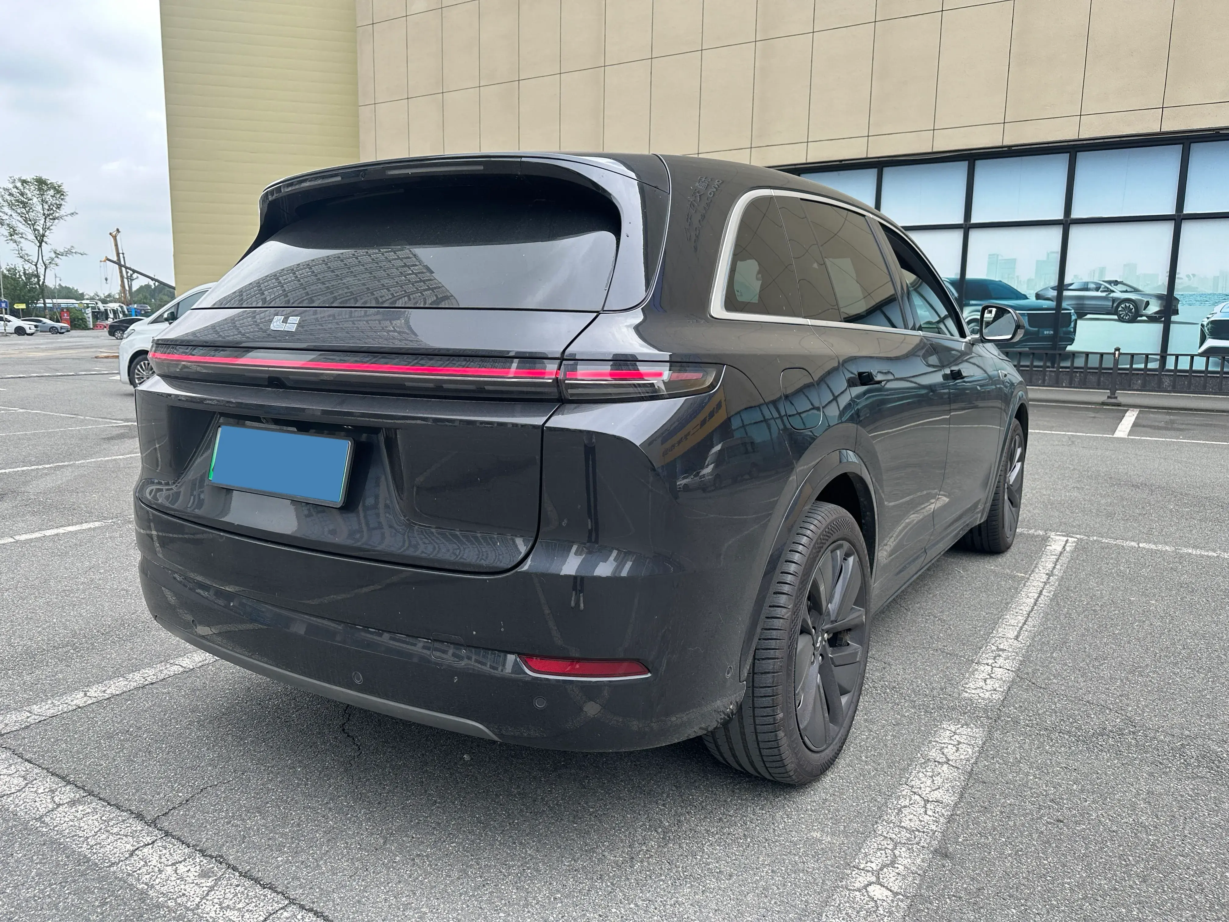 2024 LI L7 thumbnail 3