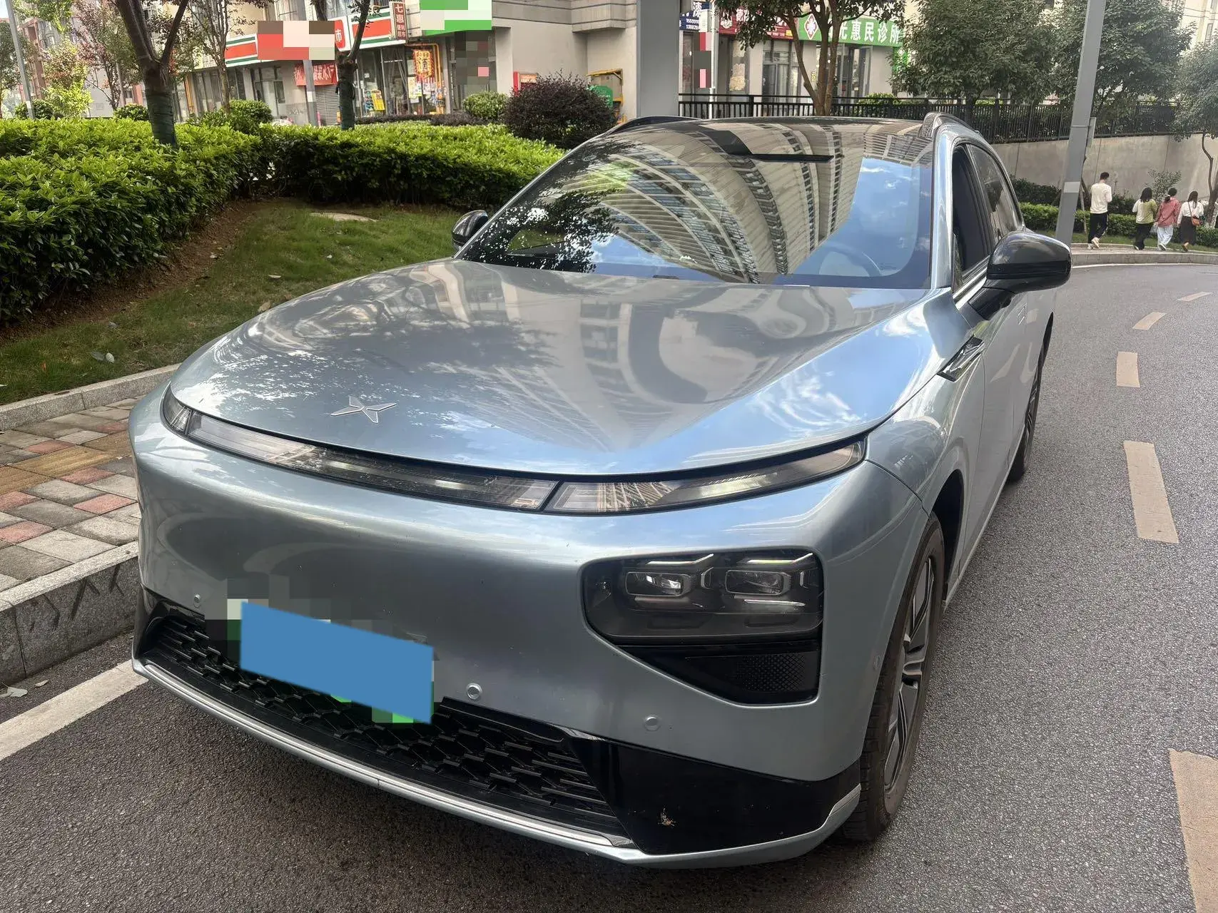 2024 XPENG G9 view 1