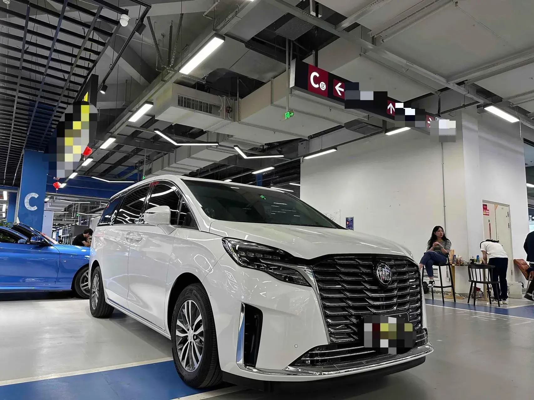 2023 BUICK GL8 thumbnail 3