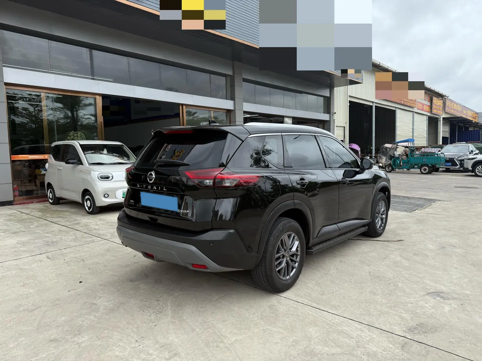 2021 NISSAN X-TRAIL thumbnail 3