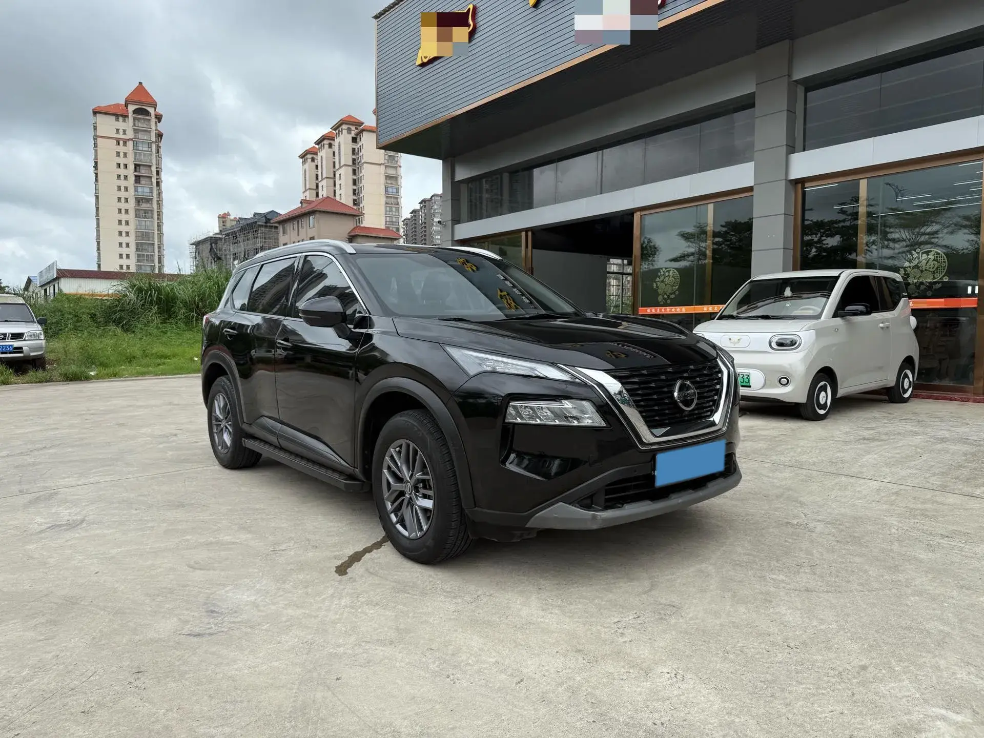 2021 NISSAN X-TRAIL thumbnail 2