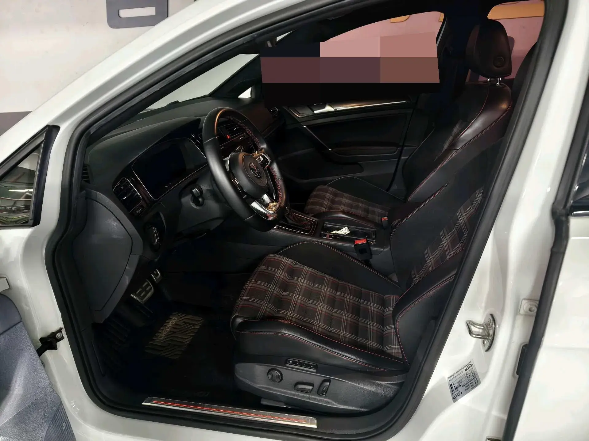 2018 VOLKSWAGEN GOLFGTI thumbnail 4