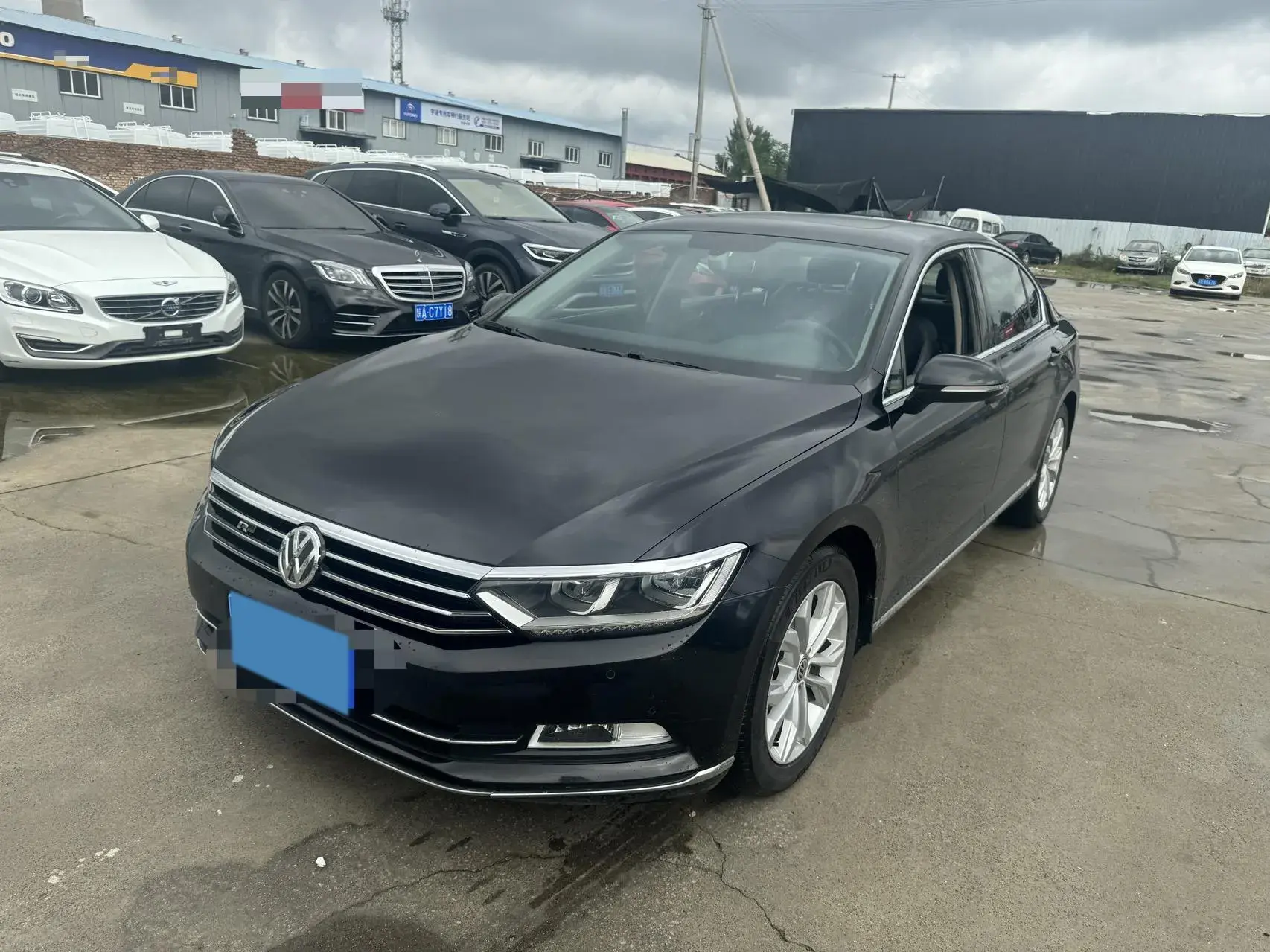 2018 VOLKSWAGEN MAGOTAN view 1