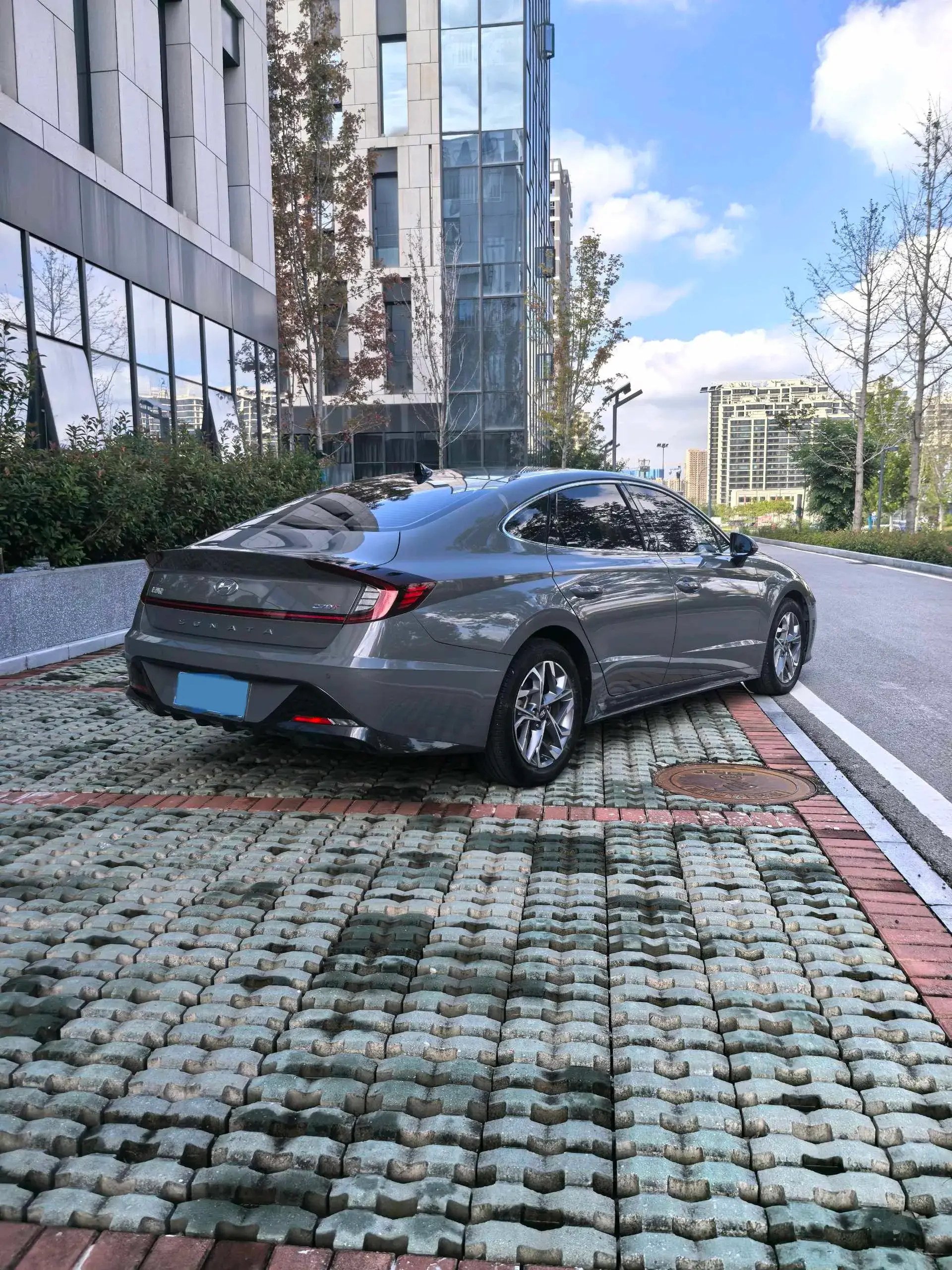 2020 HYUNDAI SONATA thumbnail 3