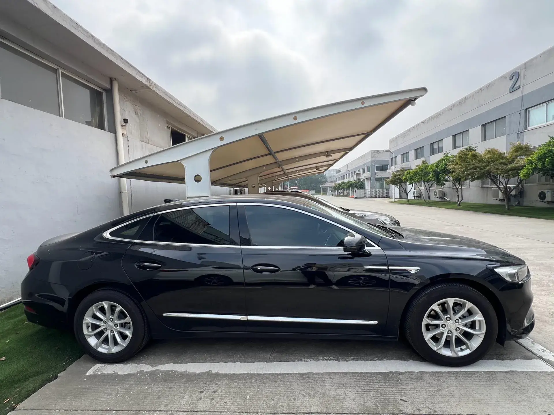 2022 BUICK LARCOSSE thumbnail 3