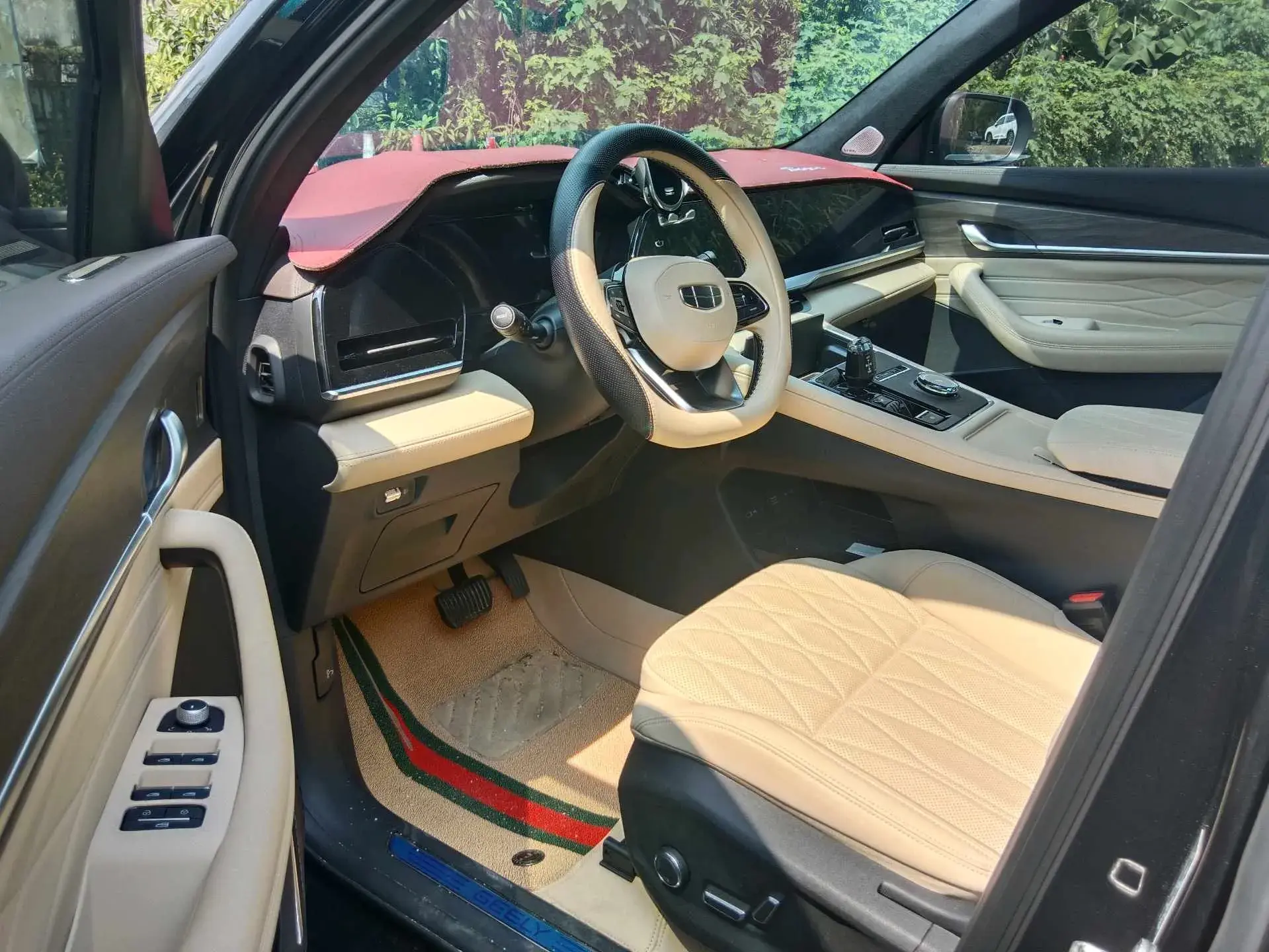 2025 GEELY MONJARO thumbnail 4