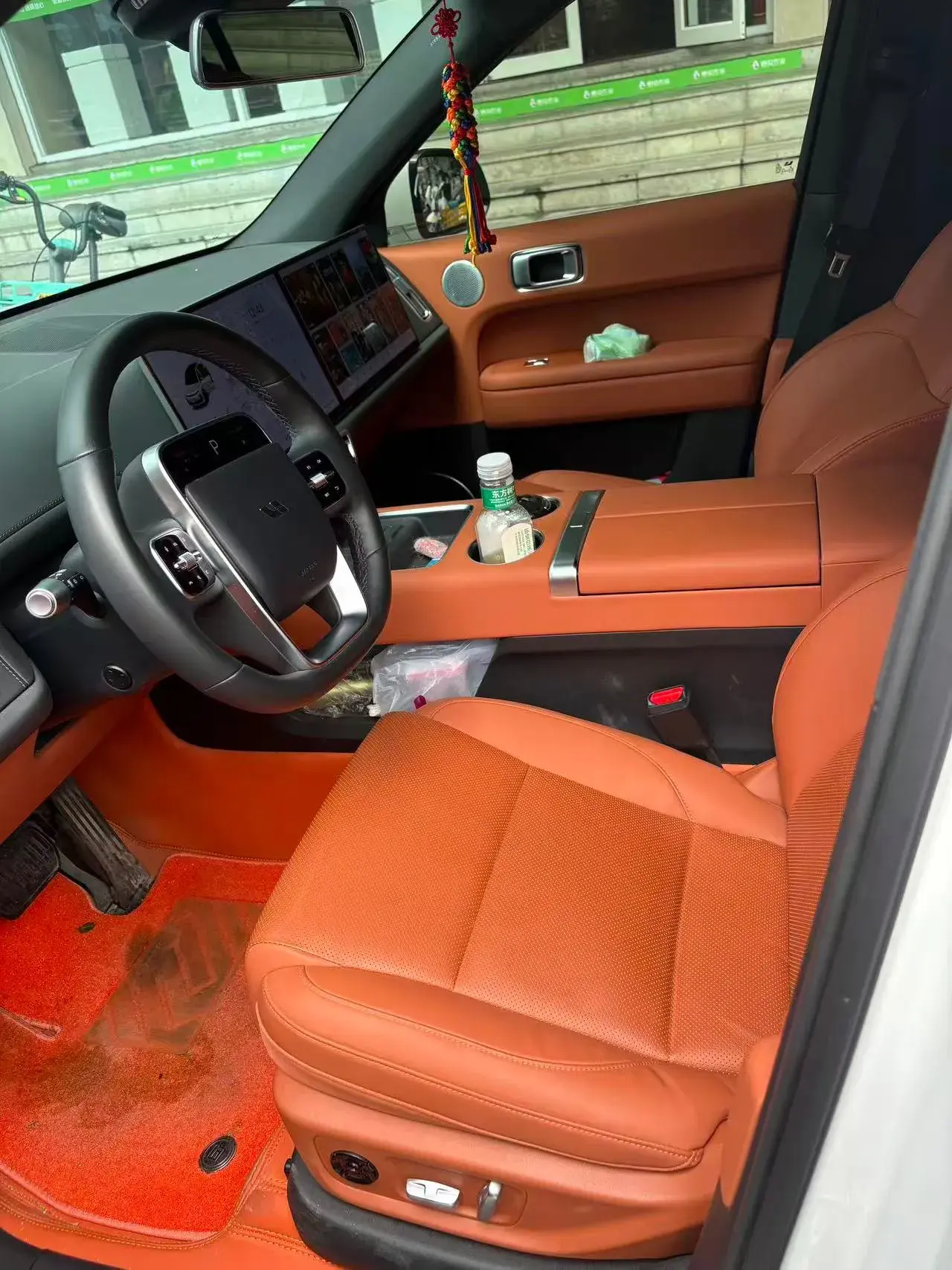 2024 LI L6 thumbnail 3