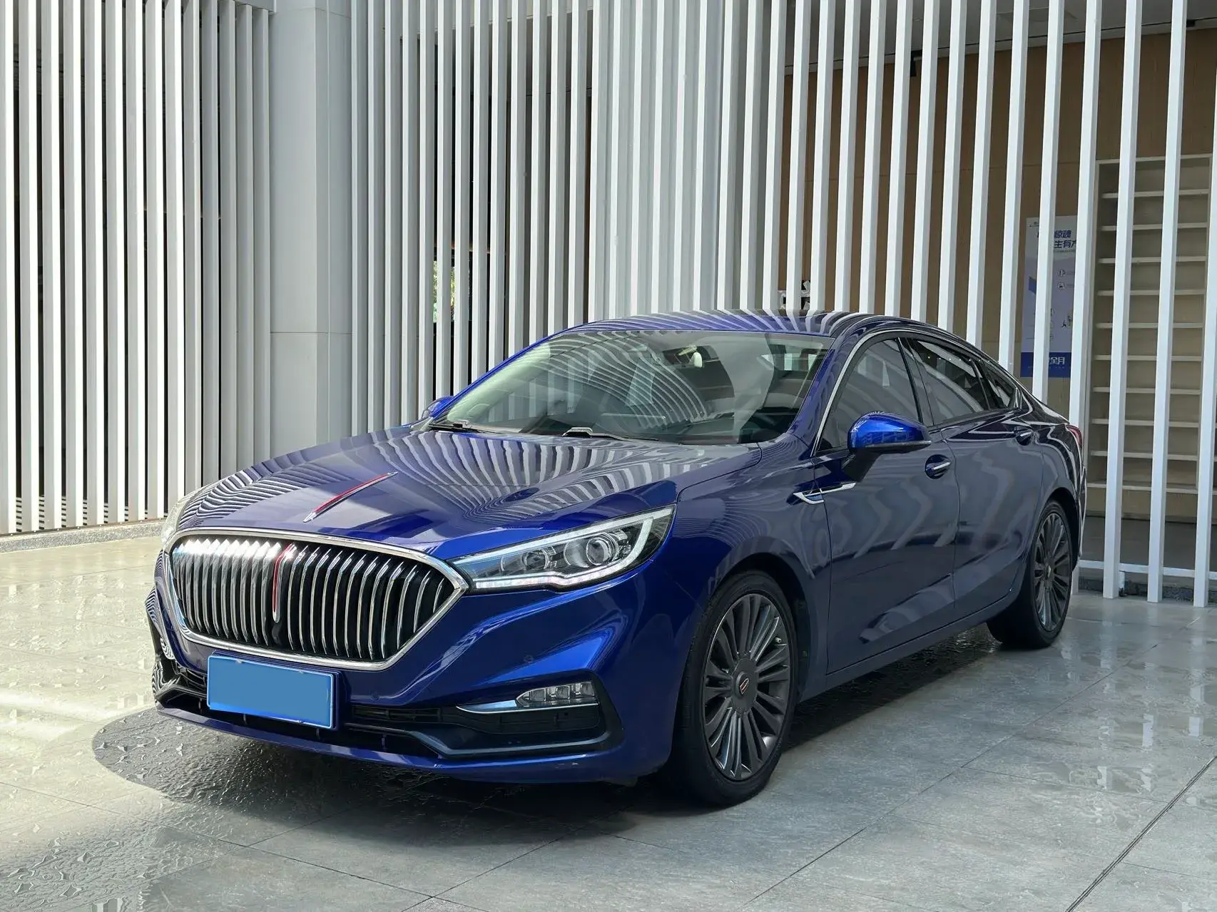 2020 HONGQI H5 view 1