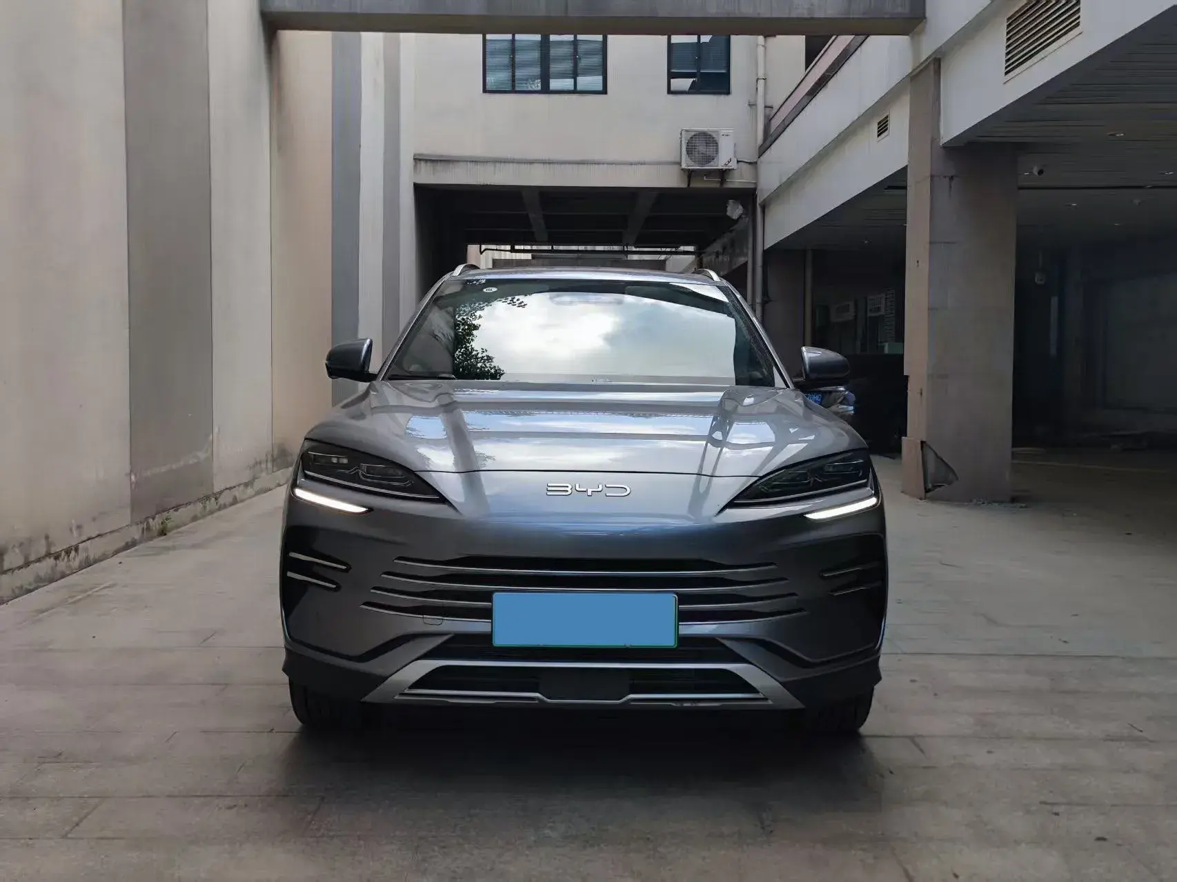 2025 BYD SONG thumbnail 2