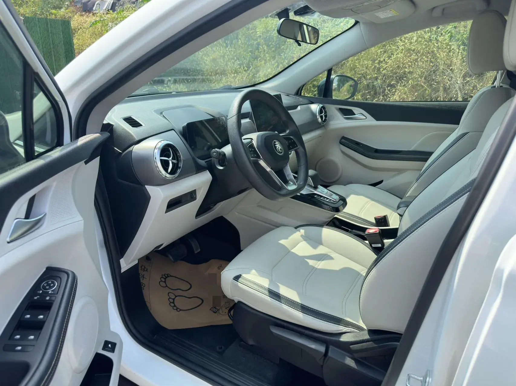 2021 BYD YUAN thumbnail 4