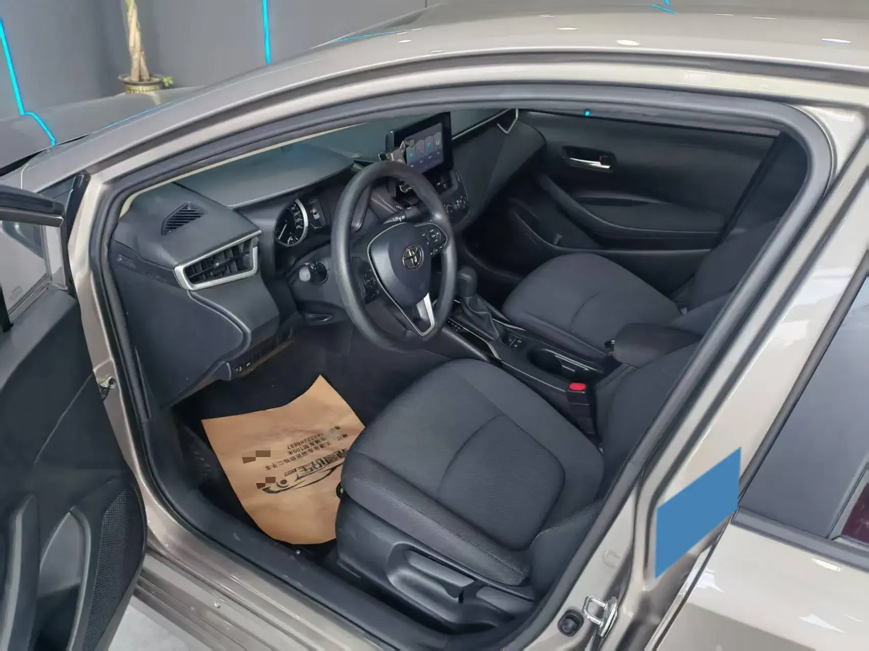 2021 TOYOTA COROLLA thumbnail 2