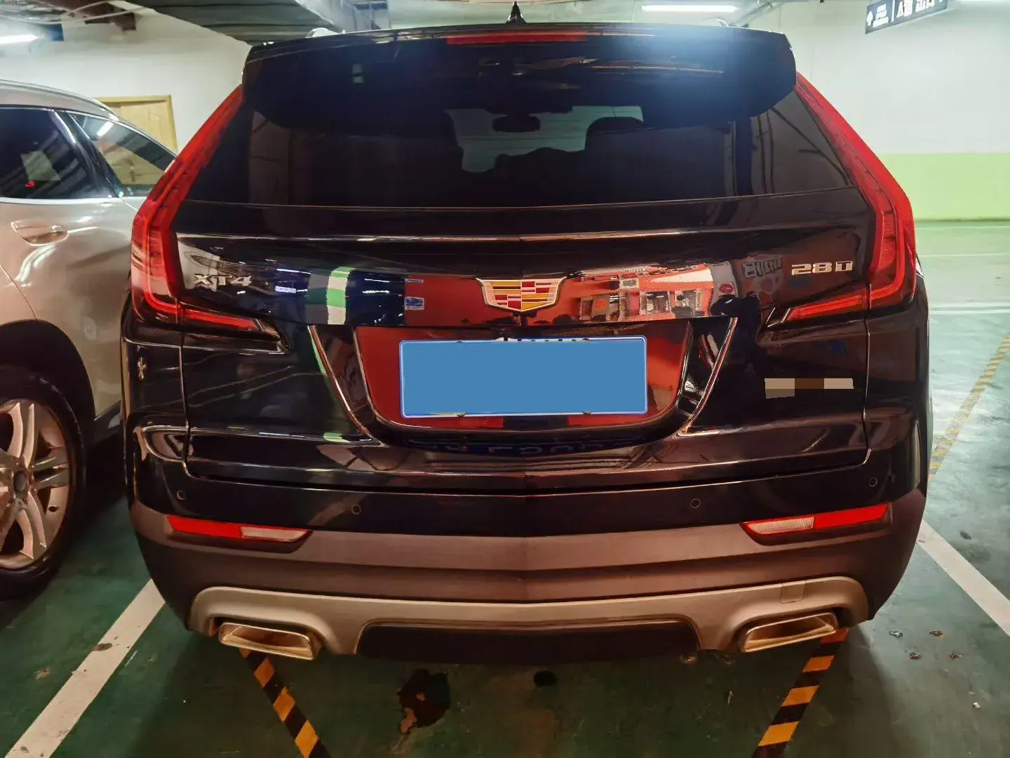 2021 CADILLAC XT4 thumbnail 4