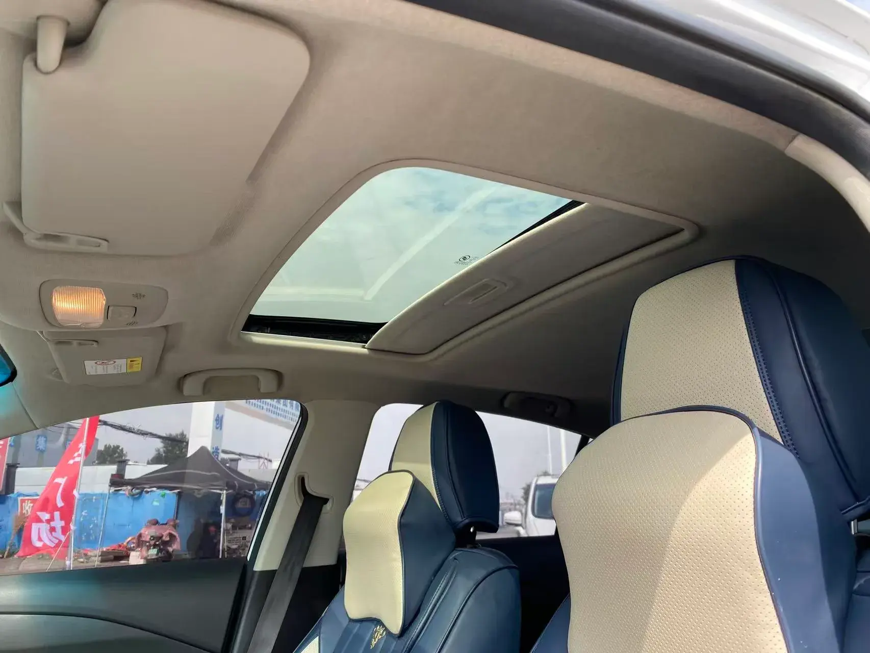 2019 CHEVROLET CAVALIER thumbnail 4