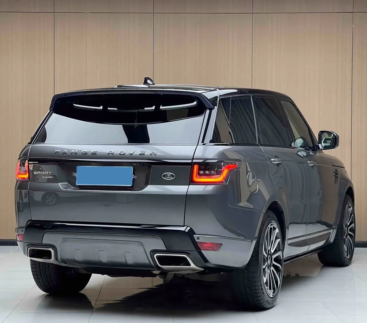 2018 LAND ROVER thumbnail 3