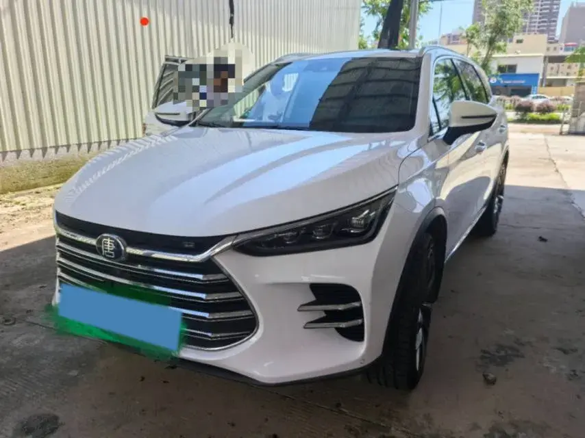 2018 BYD TANG view 1